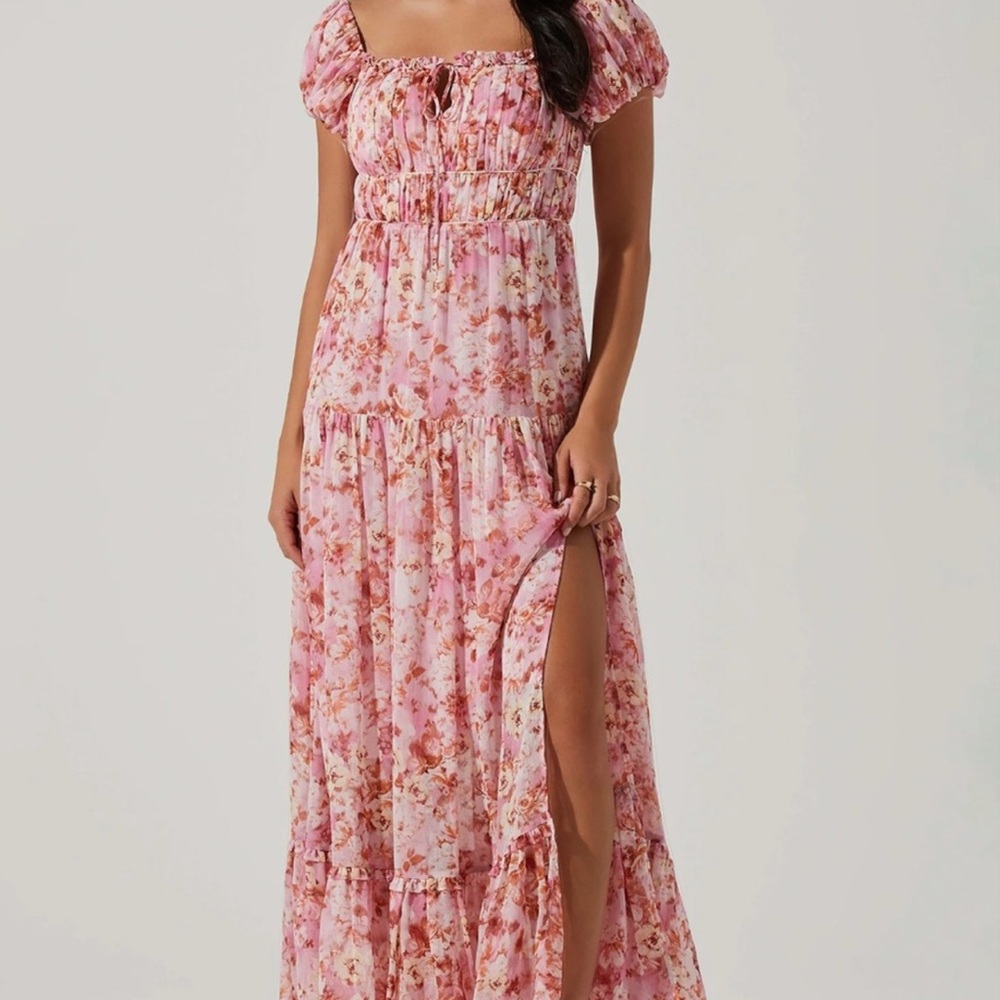 NWT Astr Pink Floral Tiered Maxi Dress Large